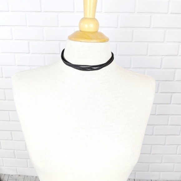 Black Faux Suede 5 Strand Choker NEW - Picture 1 of 3